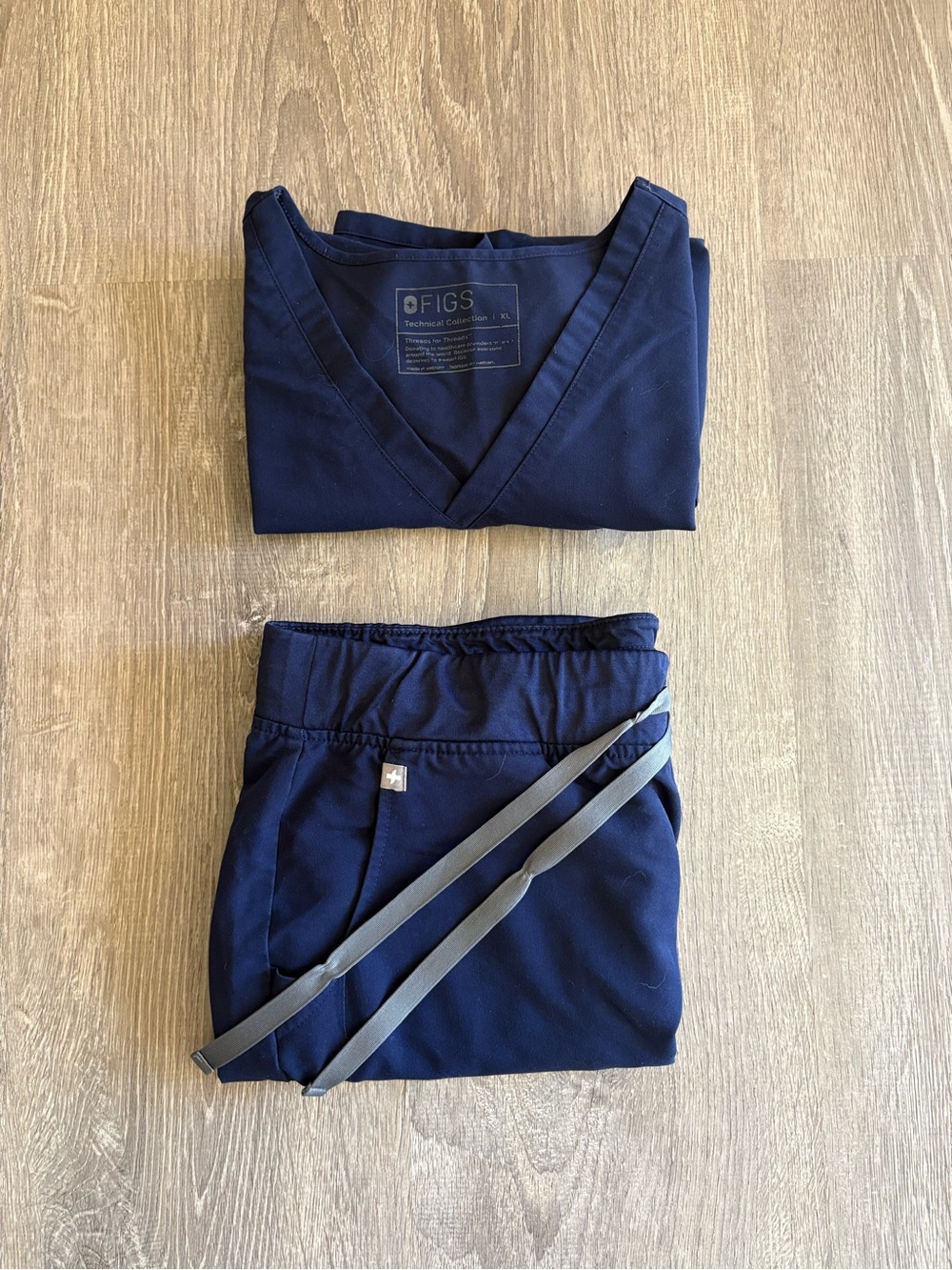 Figs Set in Navy Women’s XL